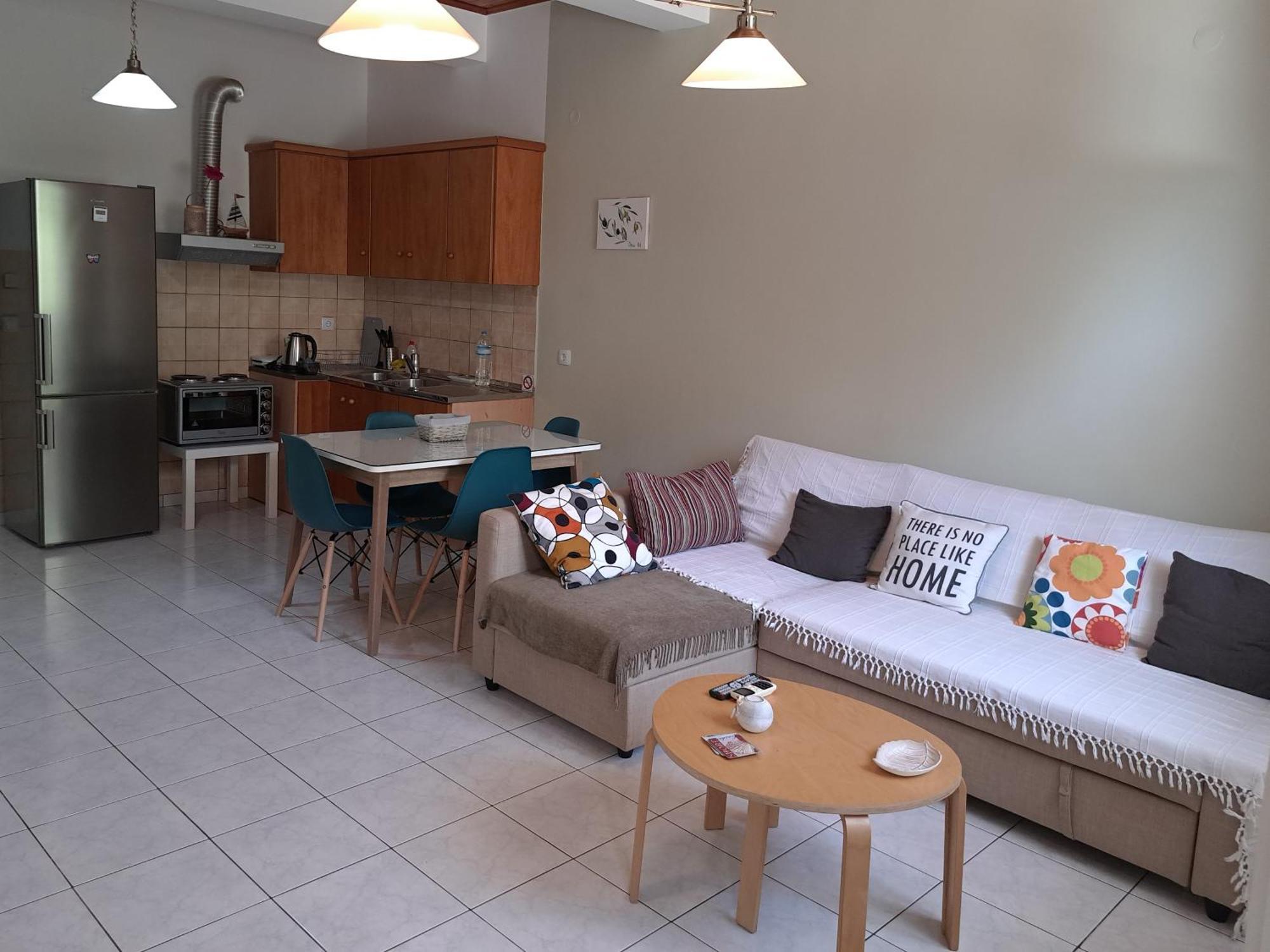 Family Stone Apartment Kyparissía Eksteriør bilde